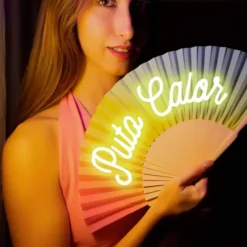 Abanico para haters del calor que brilla en la oscuridad