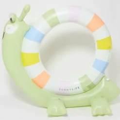 Aspersor hinchable gigante en forma de caracol
