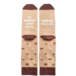 Calcetines con mensaje: Si puedes leer esto tráeme chocolate