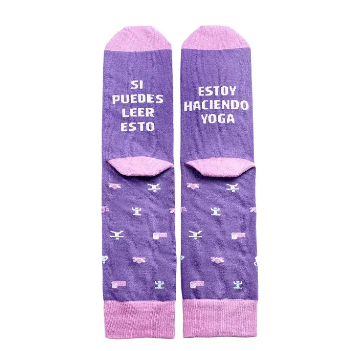 Calcetines con mensaje: Si puedes leer esto, estoy haciendo yoga