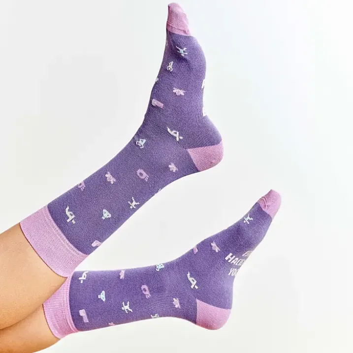 Calcetines con mensaje: Si puedes leer esto, estoy haciendo yoga