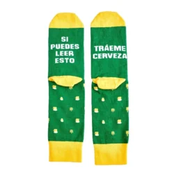 Calcetines con mensaje: Si puedes leer esto tráeme cerveza