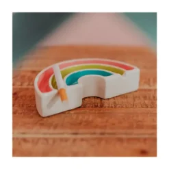 Cenicero original en forma de arcoiris