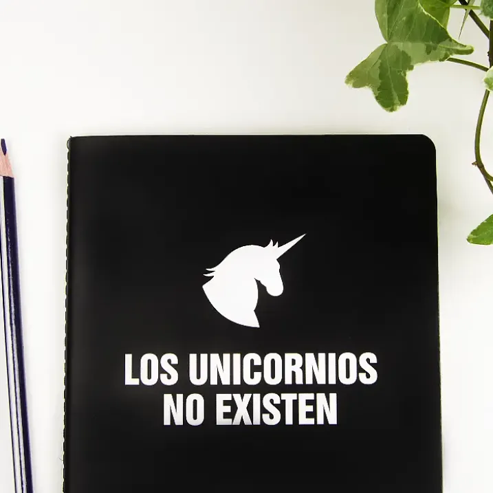 Cuaderno con mensaje Los unicornios no existen