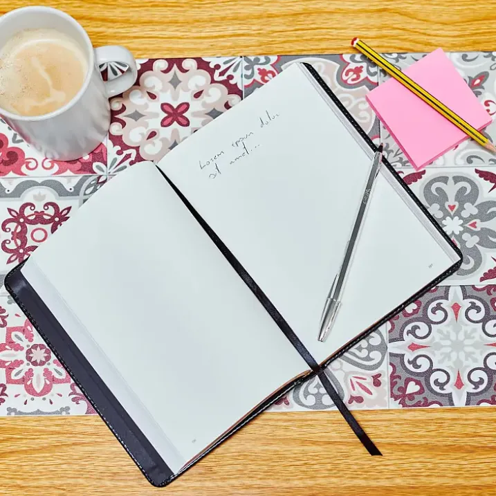 Cuaderno de 500 páginas estilo vintage