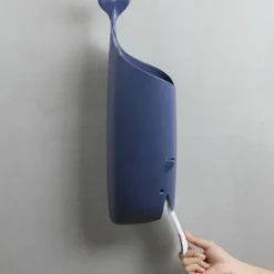 Dispensador de bolsas o papel higiénico en forma de ballena