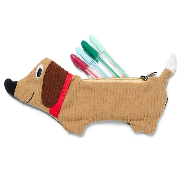 Estuche en forma de perro salchicha