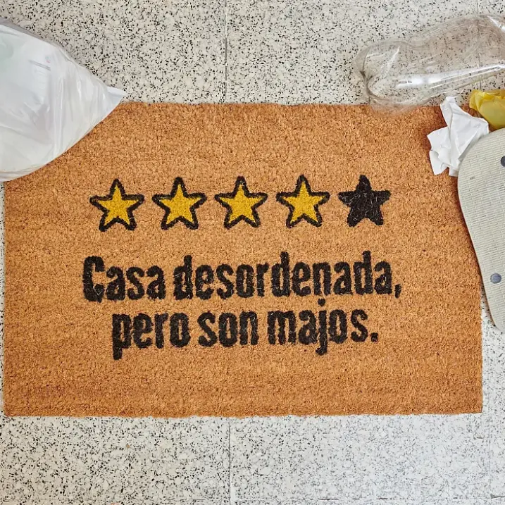 Felpudo original Casa desordenada, pero son majos