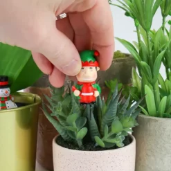 Figuritas navideñas para decorar macetas