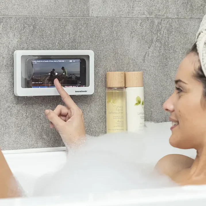 Funda impermeable de pared para el móvil