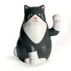 Gato solar que mueve la pata