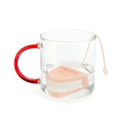 Infusor de té en forma de dentadura