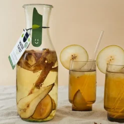 Jarra para preparar agua infusionada