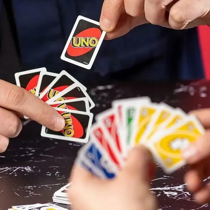 Juego de cartas UNO en miniatura