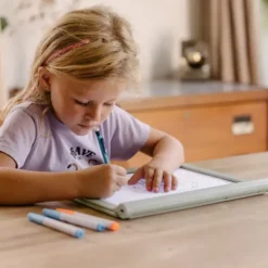 Kidydraw Pro. Pizarra luminosa para aprender a dibujar y escribir