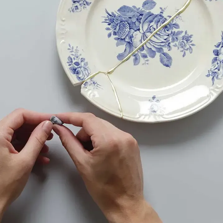 Kit Kintsugi para reparar cerámica rota con oro