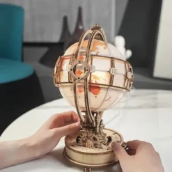 Kit para construir un globo terráqueo con luz