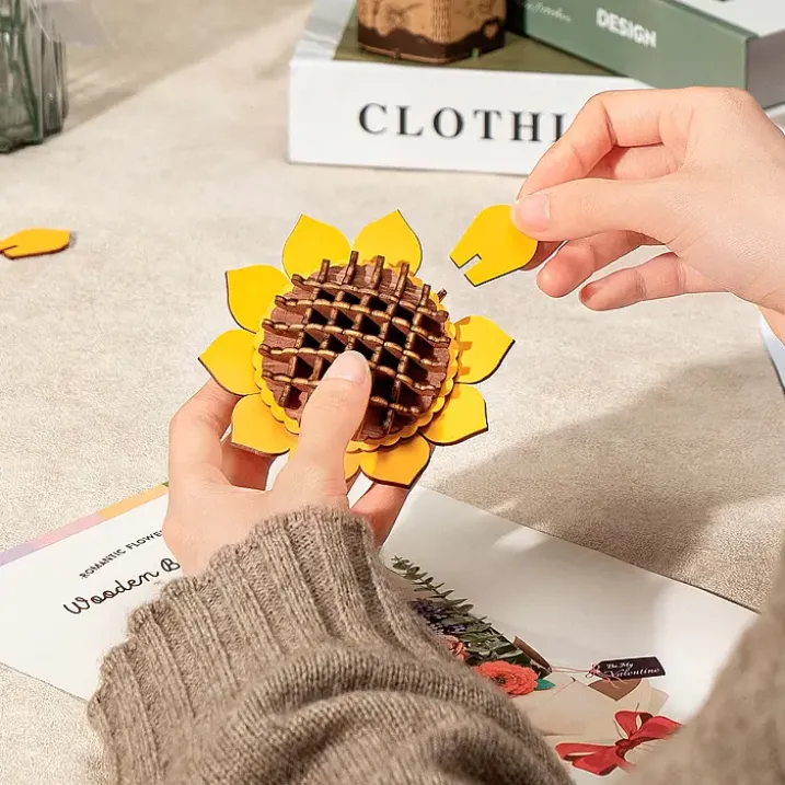 Kit para montar una flor de madera