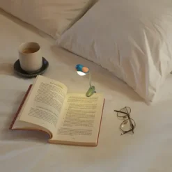 Luz de lectura en forma de pajarito