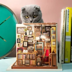 Maqueta de librería en miniatura para construir uno mismo