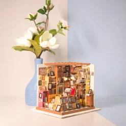 Maqueta de librería en miniatura para construir uno mismo