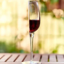 Media copa de vino Half Full
