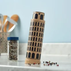 Molinillo de pimienta en forma de la Torre de Pisa