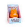 Pelota antiestrés con forma de gato meditando