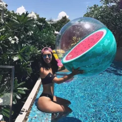 Pelota de playa gigante con sandía en 3D