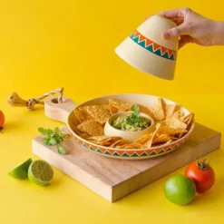 Plato para nachos en forma de sombrero mexicano
