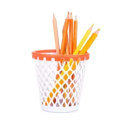 Portalápices con forma de canasta de baloncesto