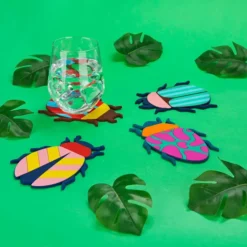 Posavasos originales en forma de escarabajos