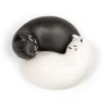 Salero y pimentero con forma de gatos ying y yang