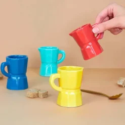 Set de tacitas espresso con forma de cafetera
