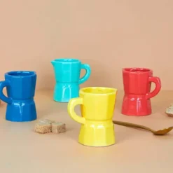 Set de tacitas espresso con forma de cafetera