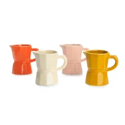 Set de tazas de café con forma de cafetera