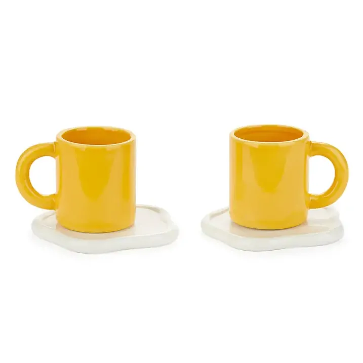 Set de 2 tazas de café con platito en forma de huevo frito