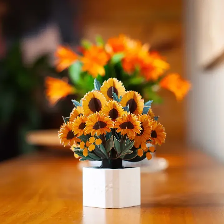 Tarjeta con mini ramo de flores de papel tridimensional