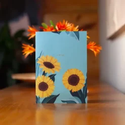 Tarjeta con mini ramo de flores de papel tridimensional