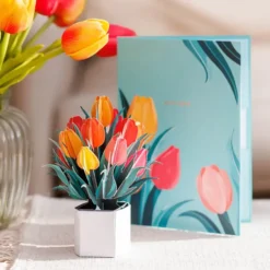 Tarjeta con mini ramo de flores de papel tridimensional