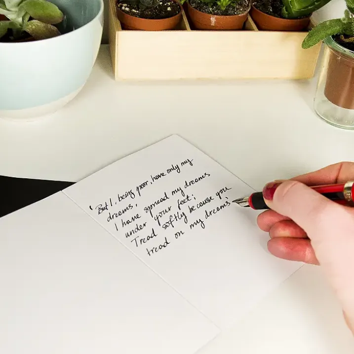 Tarjeta de felicitación con un corazón anatómico