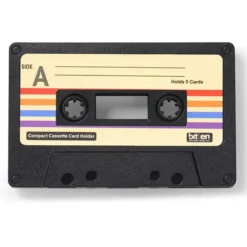Tarjetero original en forma de cassette
