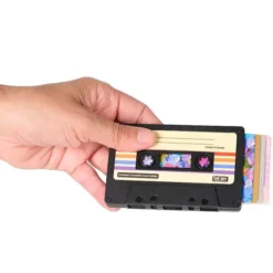 Tarjetero original en forma de cassette