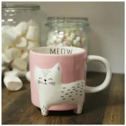 Taza con gato en relieve