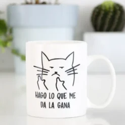 Taza con gato macarra