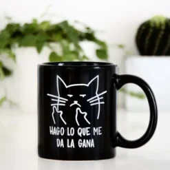 Taza con gato macarra