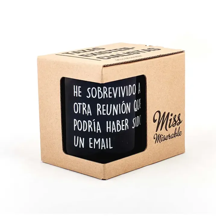 Taza con mensaje He sobrevivido a otra reunión...