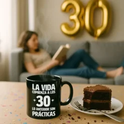 Taza con mensaje La vida comienza a los 30