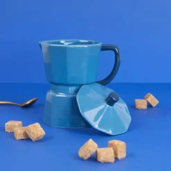 Taza con tapa en forma de cafetera italiana
