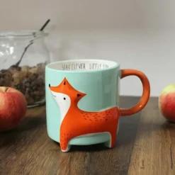 Taza con zorro en relieve